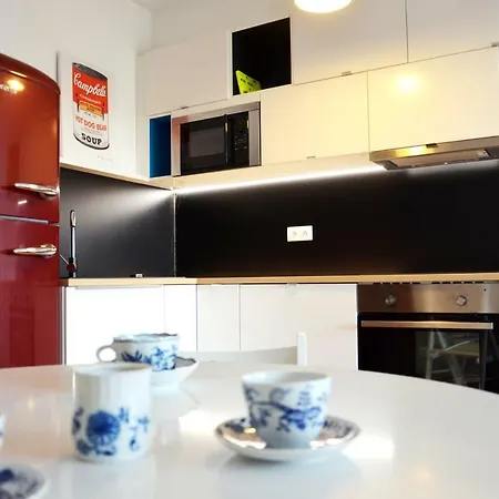 Brand New Apartment. Parking Spot Included! * Братислава